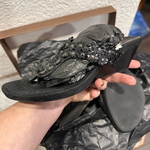 NIB PAOLO {8.5N} Wedge Sandals Black Flower Bernadette